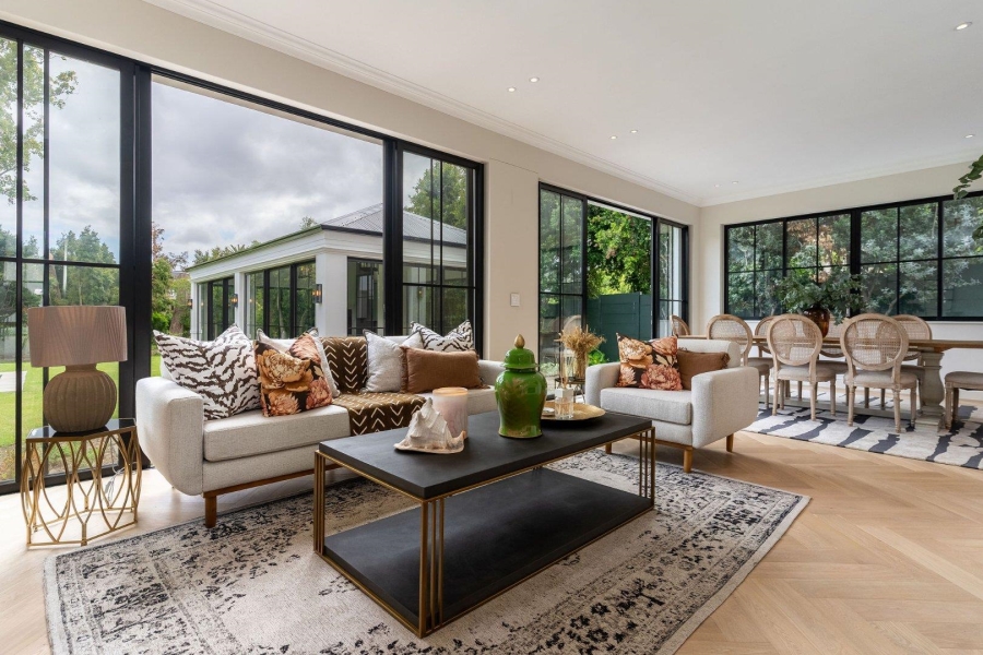 5 Bedroom Property for Sale in Constantia Western Cape